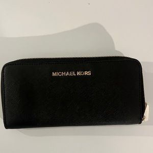 Michael Kors Jet Set wallet